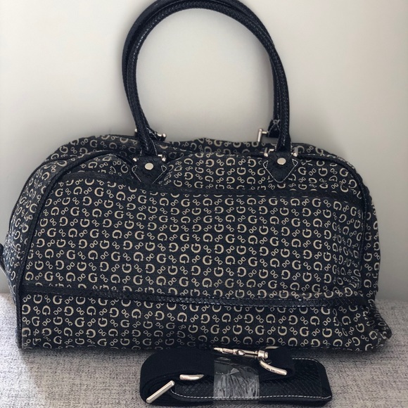 Guess Handbags - GUESS Weekend/Travel/Gym Bag